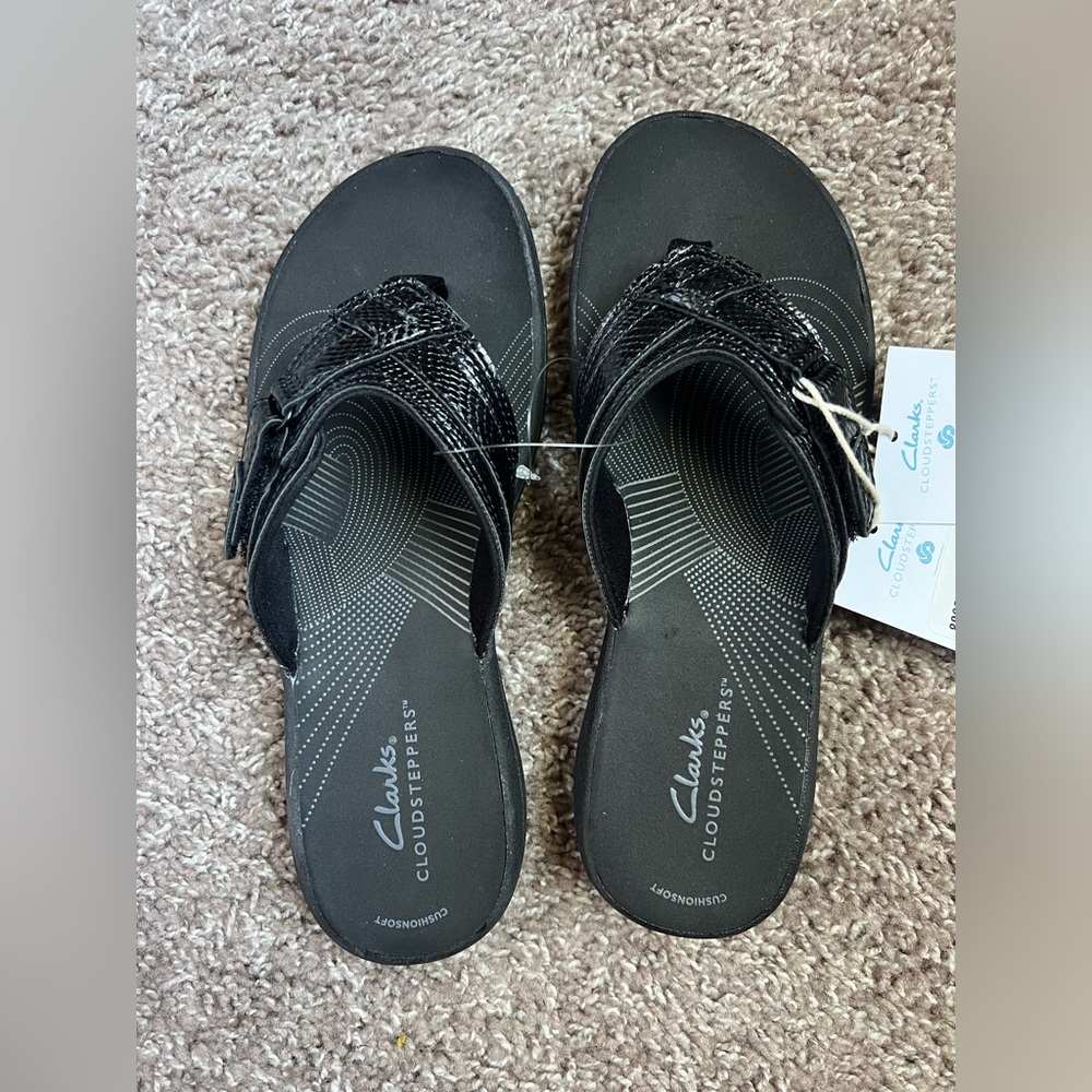 Clark’s Cloudsteppers Size 7 - Picture 5 of 5